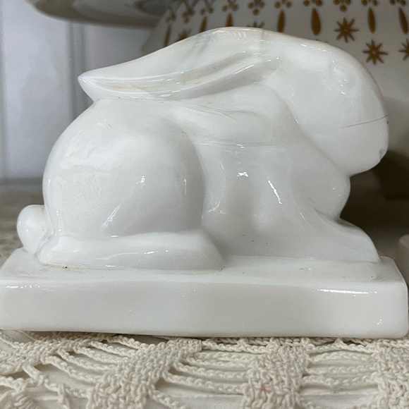 Vintage Heisey Glass Rabbit Bookends White Opal Milk Glass MCM Weighted Pair - Picture 6 of 16